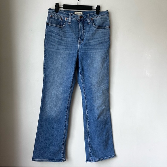 Madewell Cali Demi-Boot Jeans in Dorrance Wash: TENCEL™ Denim Edition 29" - Picture 6 of 9